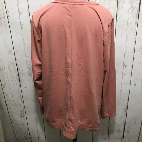 D & Co. Essemtials V-neck t-shirt top with long sleeves.  Size L. Summer - Picture 7 of 10